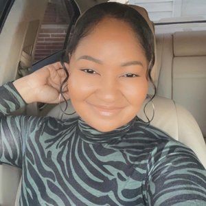 Meet your Posher, Tenielle